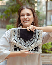 Elegance Linen Clutch