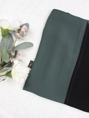 Green Smoke X Black Scarf